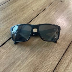 Oakley Holbrook Matte Black/Grey Polarized